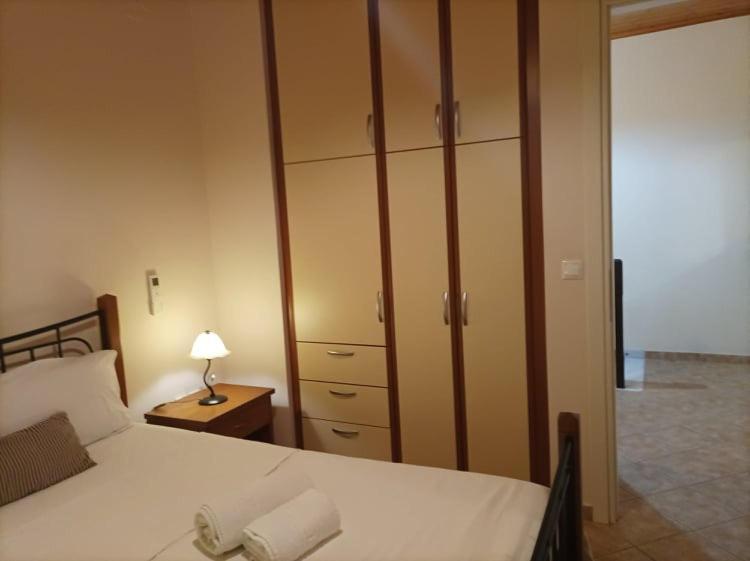 Lourantos Bayside Apartments Vathí Kültér fotó