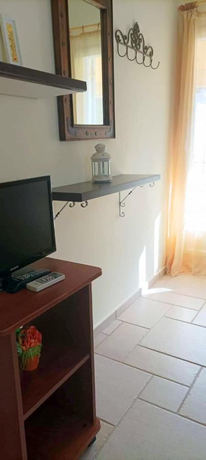 Lourantos Bayside Apartments Vathí Kültér fotó